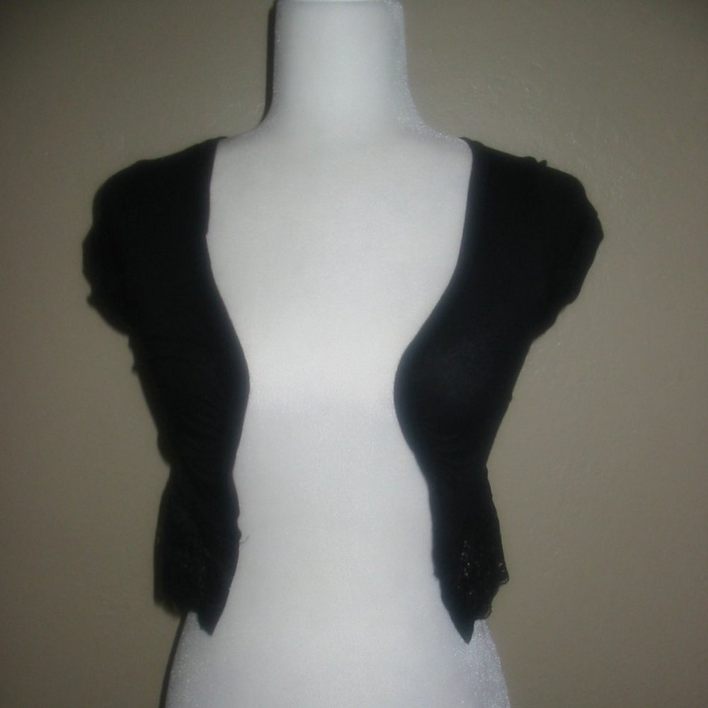 Mind Code Open Front Black Crop Top Lace Trim Short Sleeve Size Small S